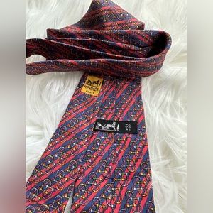 HEREMES Paris silk tie.
